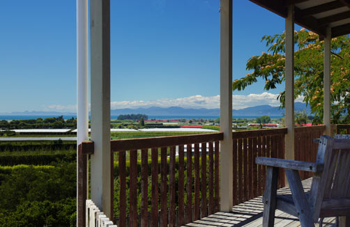 Self-contained accommodation with sea views, Tasman