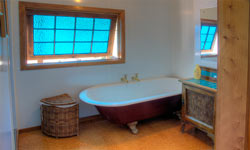 Riwaka accommodation bathroom, Tasman